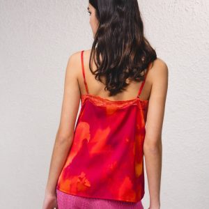 Top estampado con tirantes
