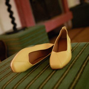 Elodie Yellow Flat