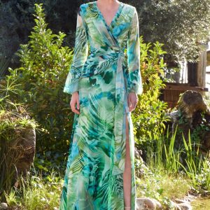 Vestido con mangas estampado en verdes y azules